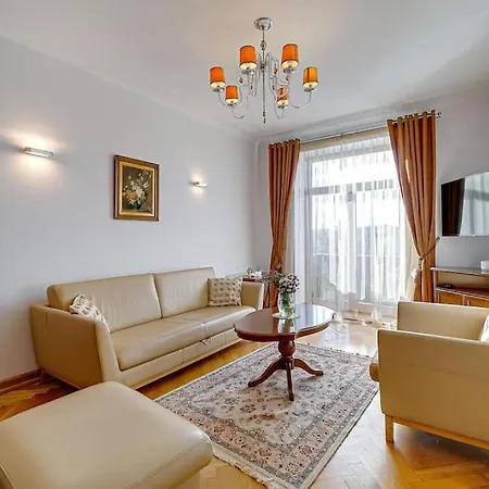 Arena Park Apartment *