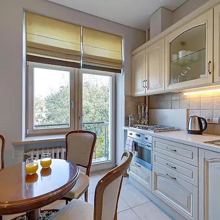 Arena Park Apartment *